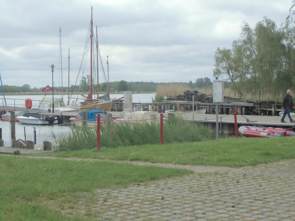 Apartamento Tor Zum Darss Pruchten Exterior foto